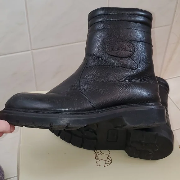 Host pick🥳New* Mens Leather Winter boots - Picture 5 of 6